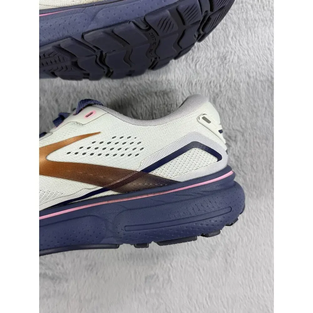 Brooks up sale